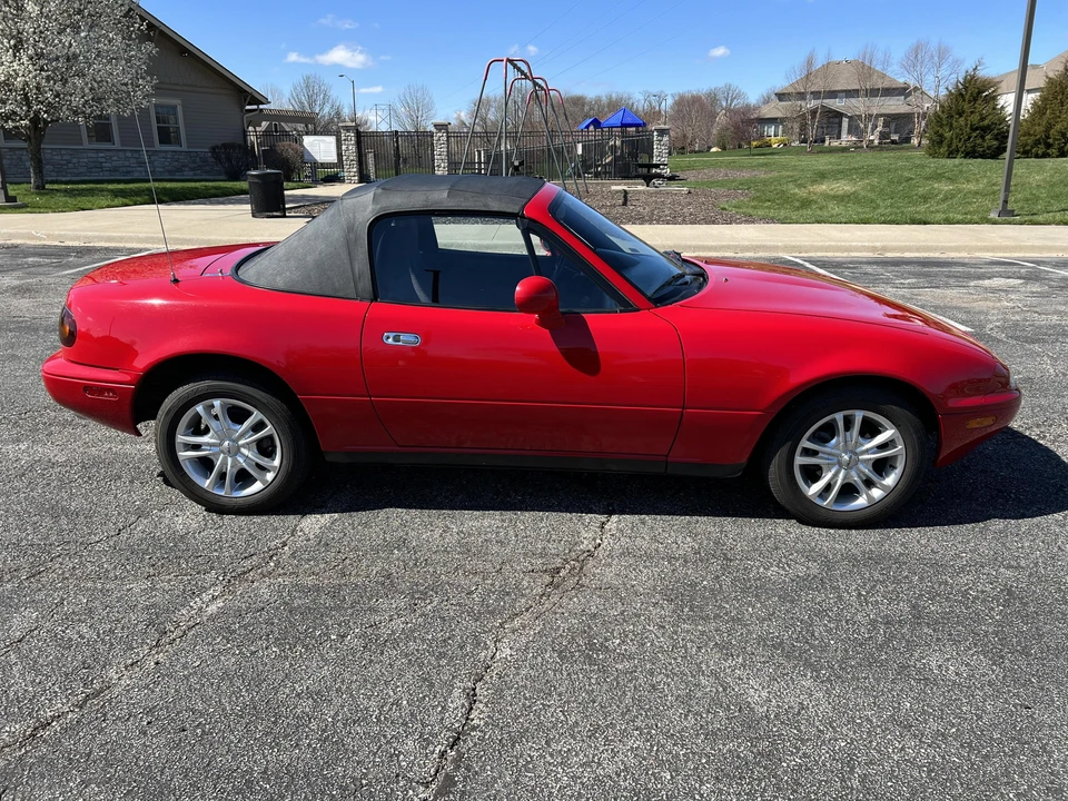 1993 Mazda NA MX-5 Miata - Image 24 of 31