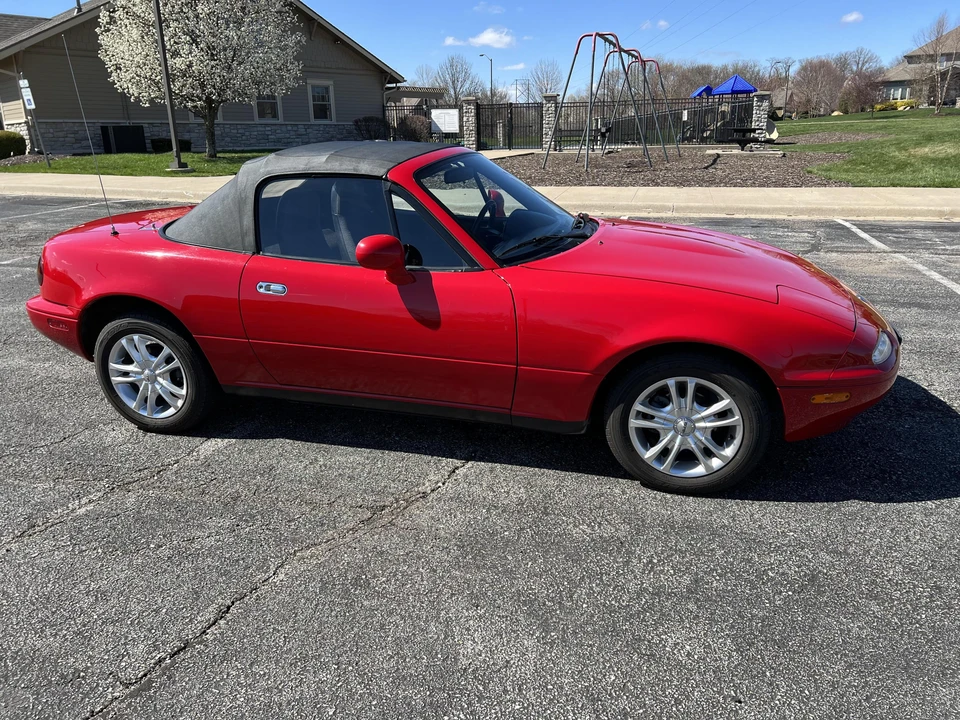 1993 Mazda NA MX-5 Miata - Image 25 of 31