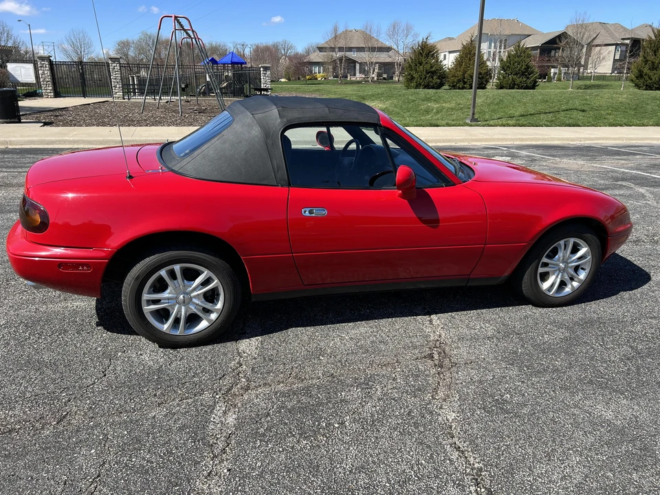 1993 Mazda NA MX-5 Miata - Image 23 of 31