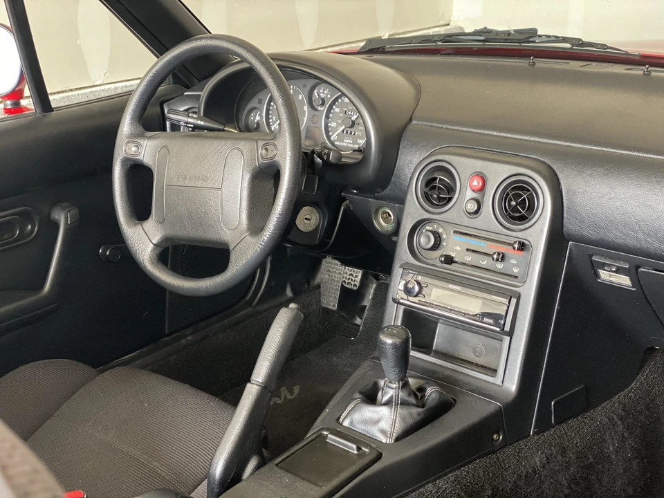 1993 Mazda NA MX-5 Miata - Image 25 of 31