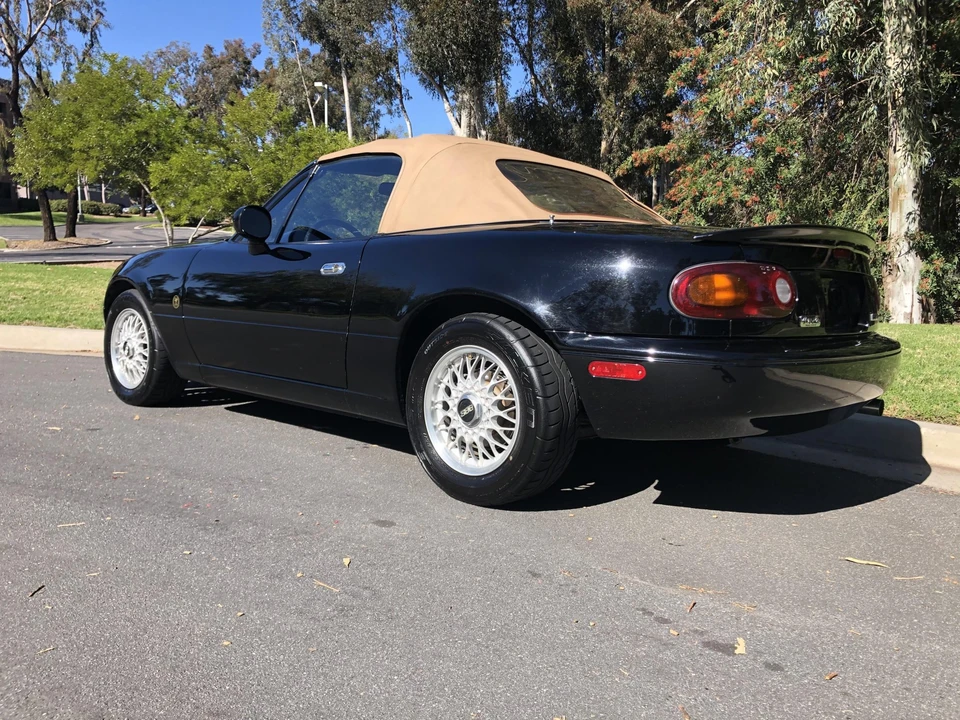 1993 Mazda NA MX-5 Miata - Image 6 of 31