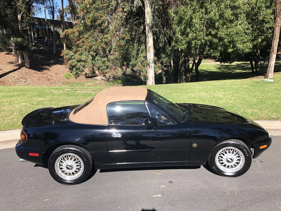 1993 Mazda NA MX-5 Miata - Image 8 of 31