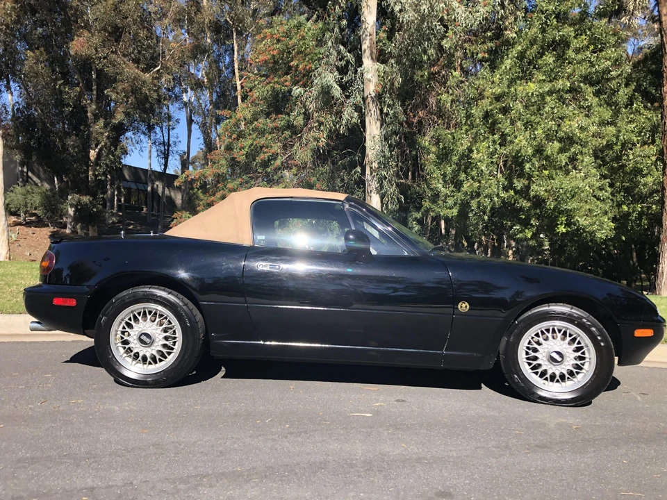 1993 Mazda NA MX-5 Miata - Image 9 of 31