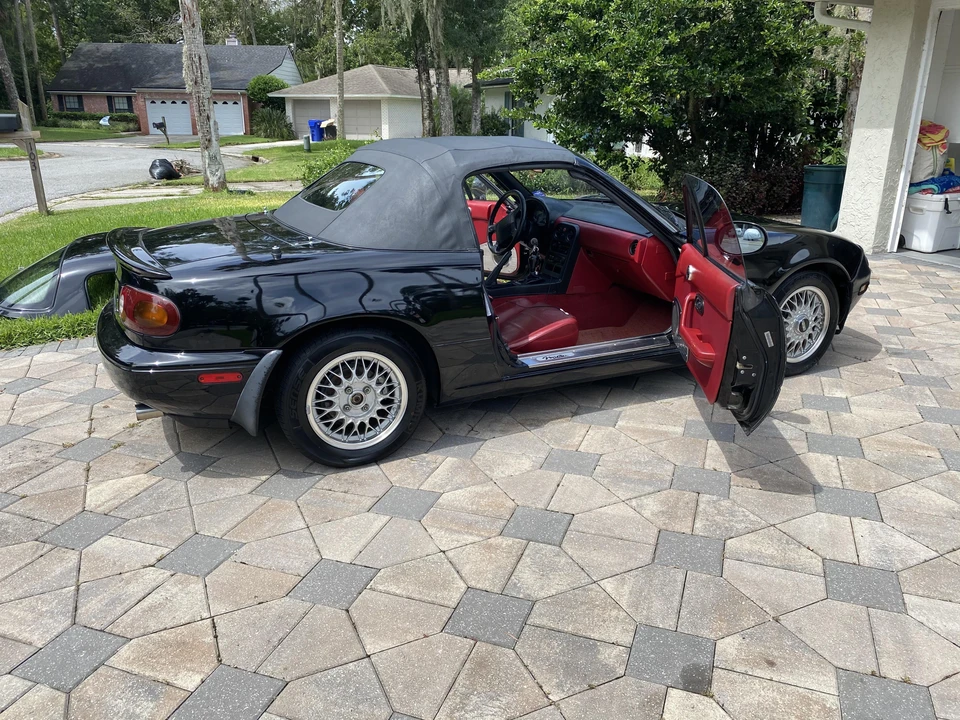 1993 Mazda NA MX-5 Miata - Image 11 of 31
