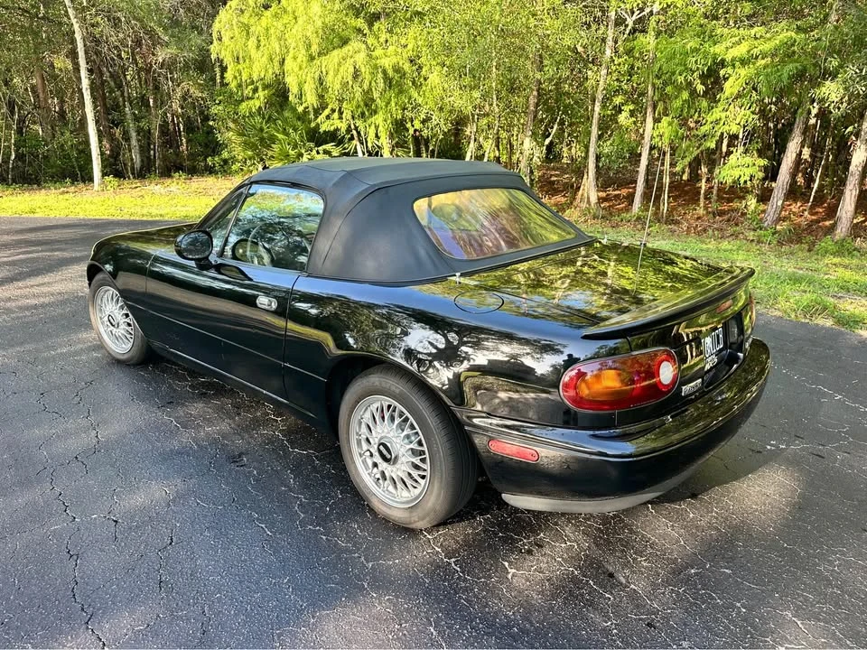 1993 Mazda NA MX-5 Miata - Image 5 of 10