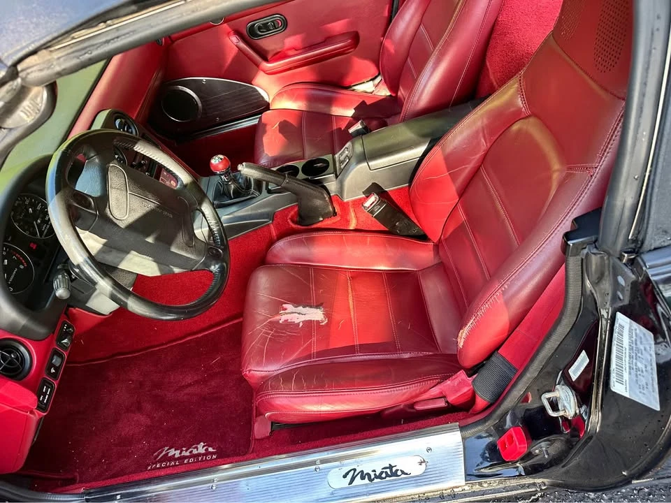 1993 Mazda NA MX-5 Miata - Image 6 of 10