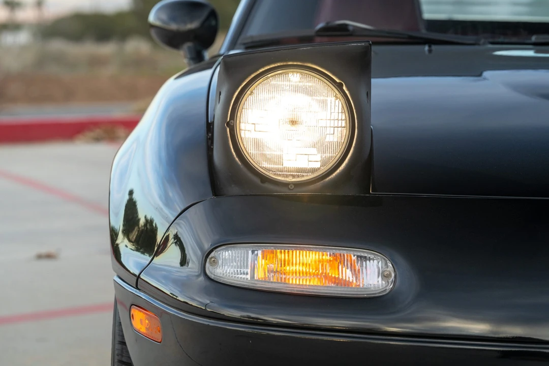 1993 Mazda NA MX-5 Miata - Image 17 of 31