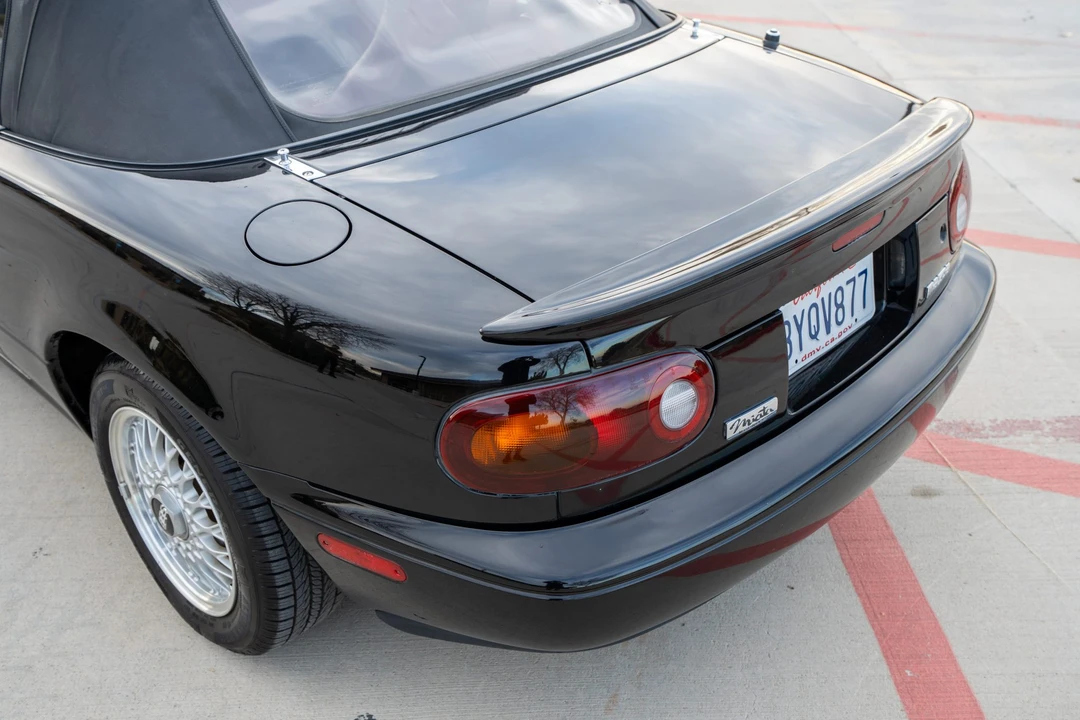1993 Mazda NA MX-5 Miata - Image 25 of 31