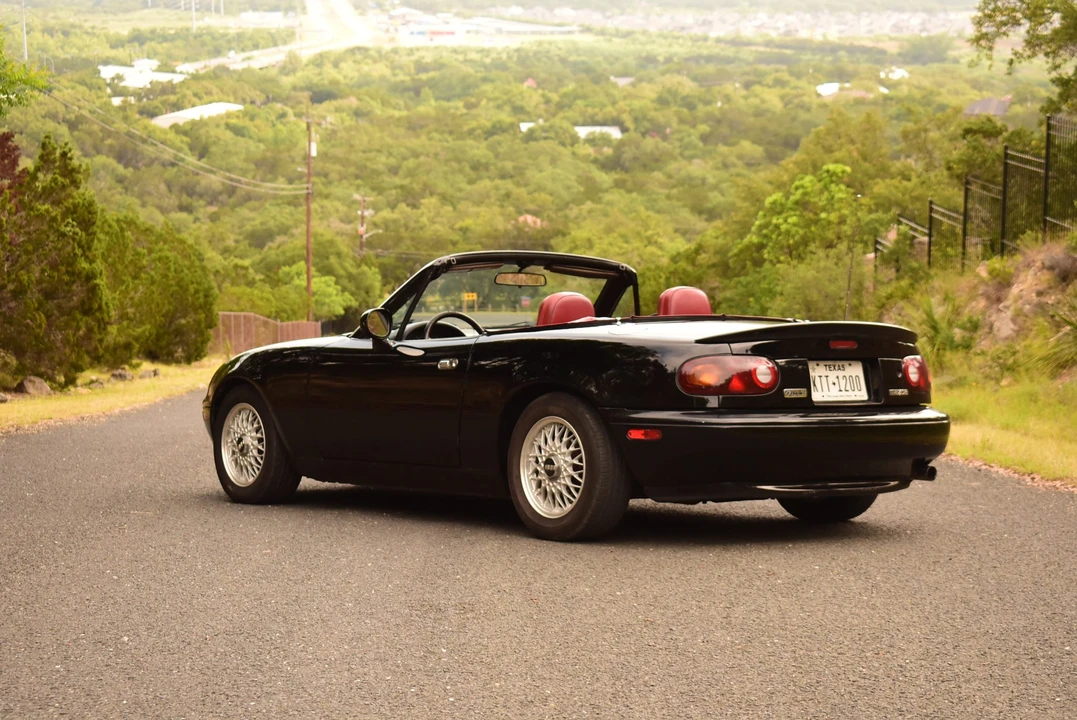 1993 Mazda NA MX-5 Miata - Image 14 of 31
