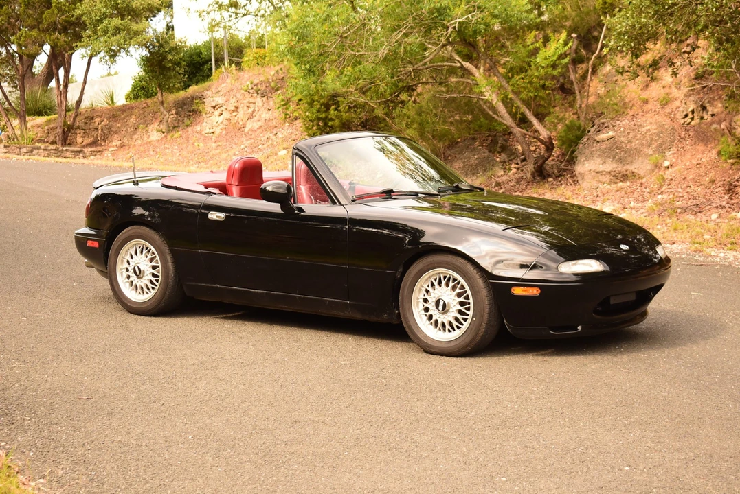 1993 Mazda NA MX-5 Miata - Image 2 of 31