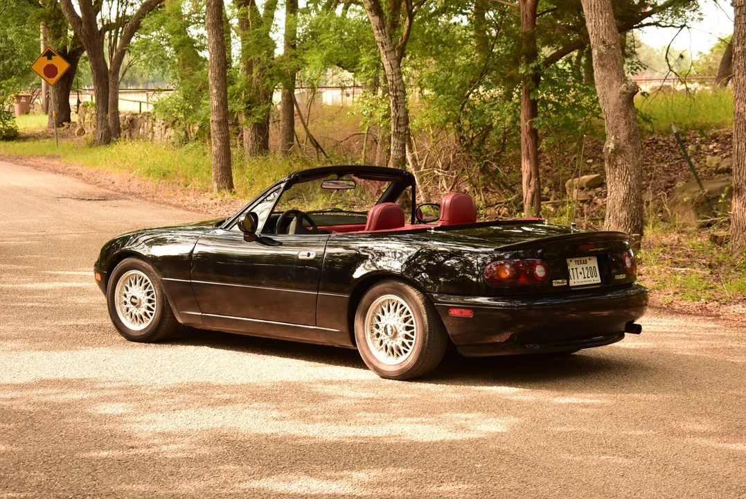 1993 Mazda NA MX-5 Miata - Image 11 of 31