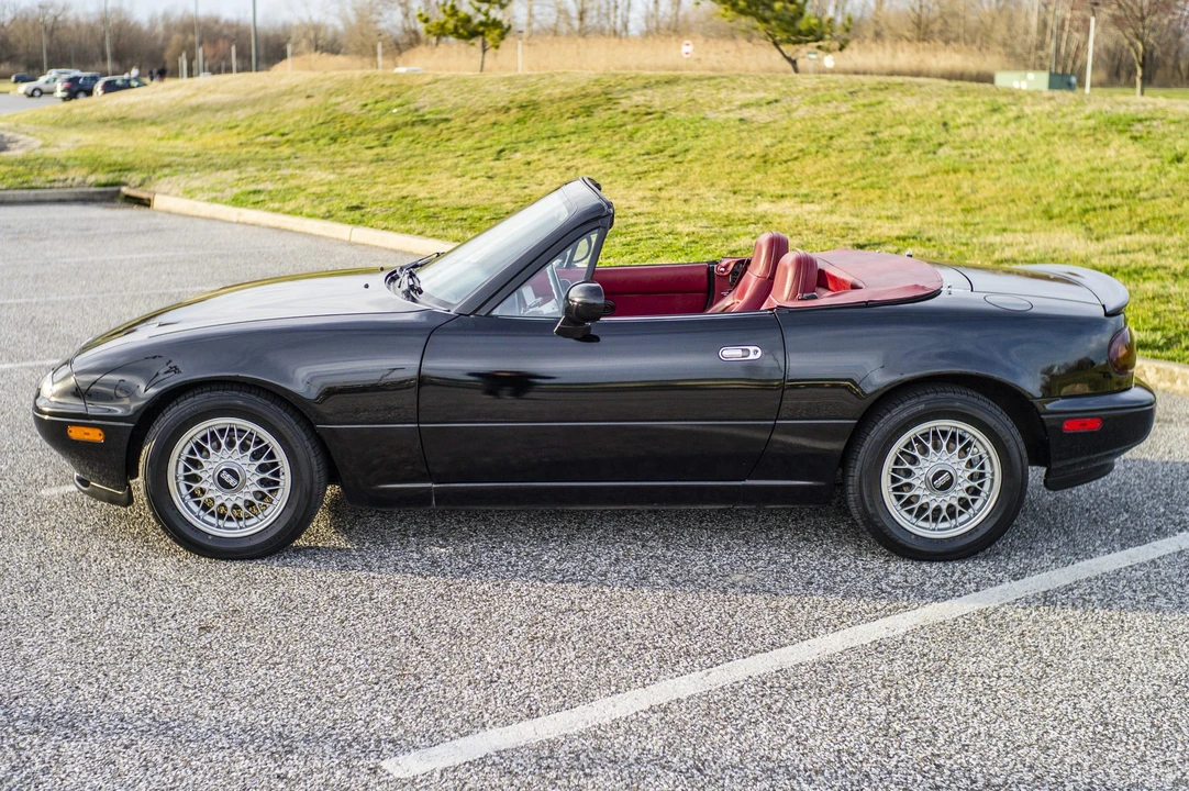 1993 Mazda NA MX-5 Miata - Image 11 of 31