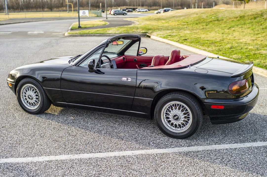 1993 Mazda NA MX-5 Miata - Image 13 of 31