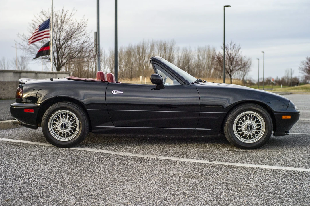 1993 Mazda NA MX-5 Miata - Image 4 of 31