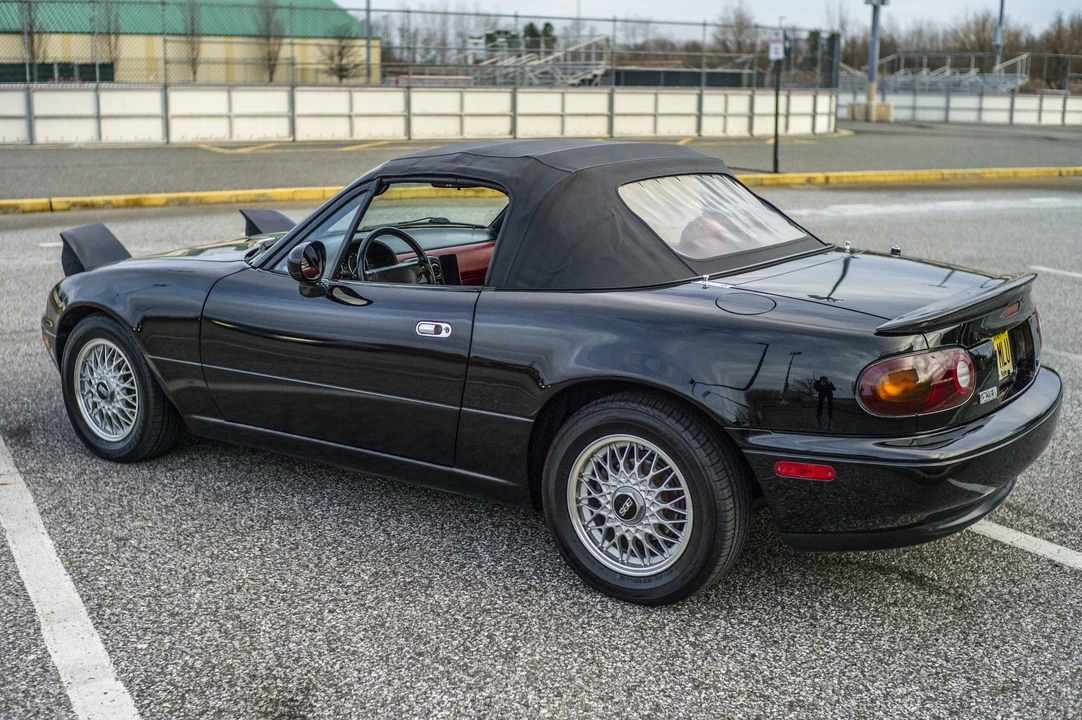 1993 Mazda NA MX-5 Miata - Image 25 of 31