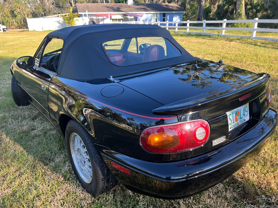 1993 Mazda NA MX-5 Miata - Image 6 of 31