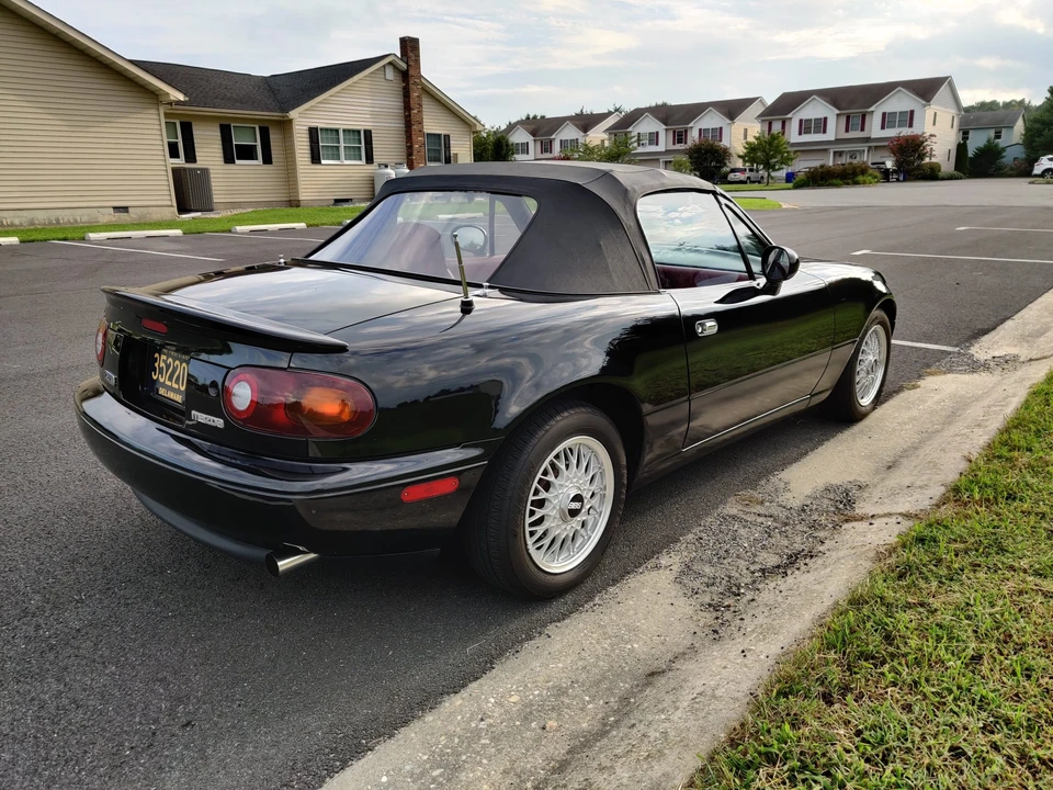 1993 Mazda NA MX-5 Miata - Image 21 of 31