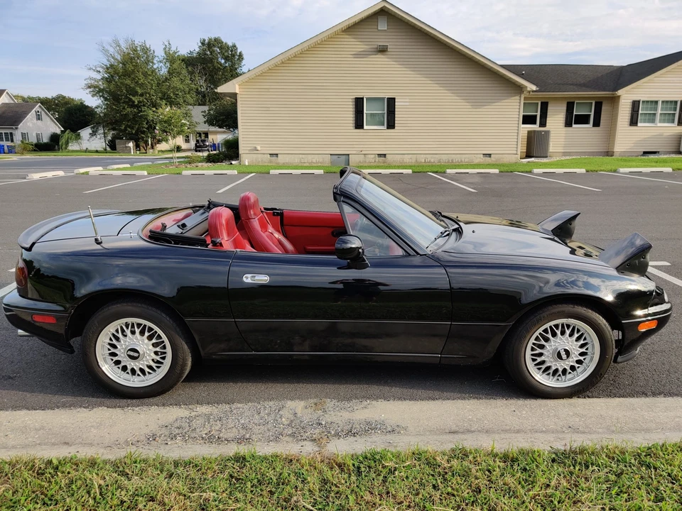 1993 Mazda NA MX-5 Miata - Image 2 of 31