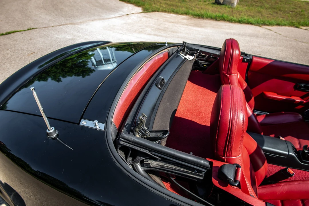 1993 Mazda NA MX-5 Miata - Image 28 of 31