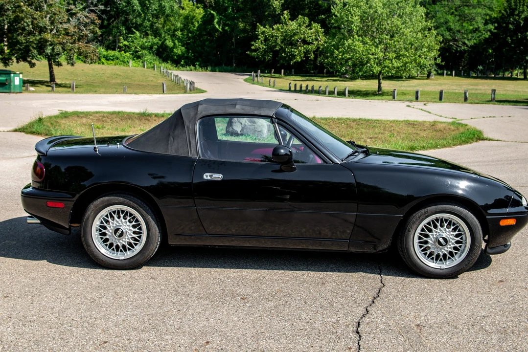 1993 Mazda NA MX-5 Miata - Image 10 of 31