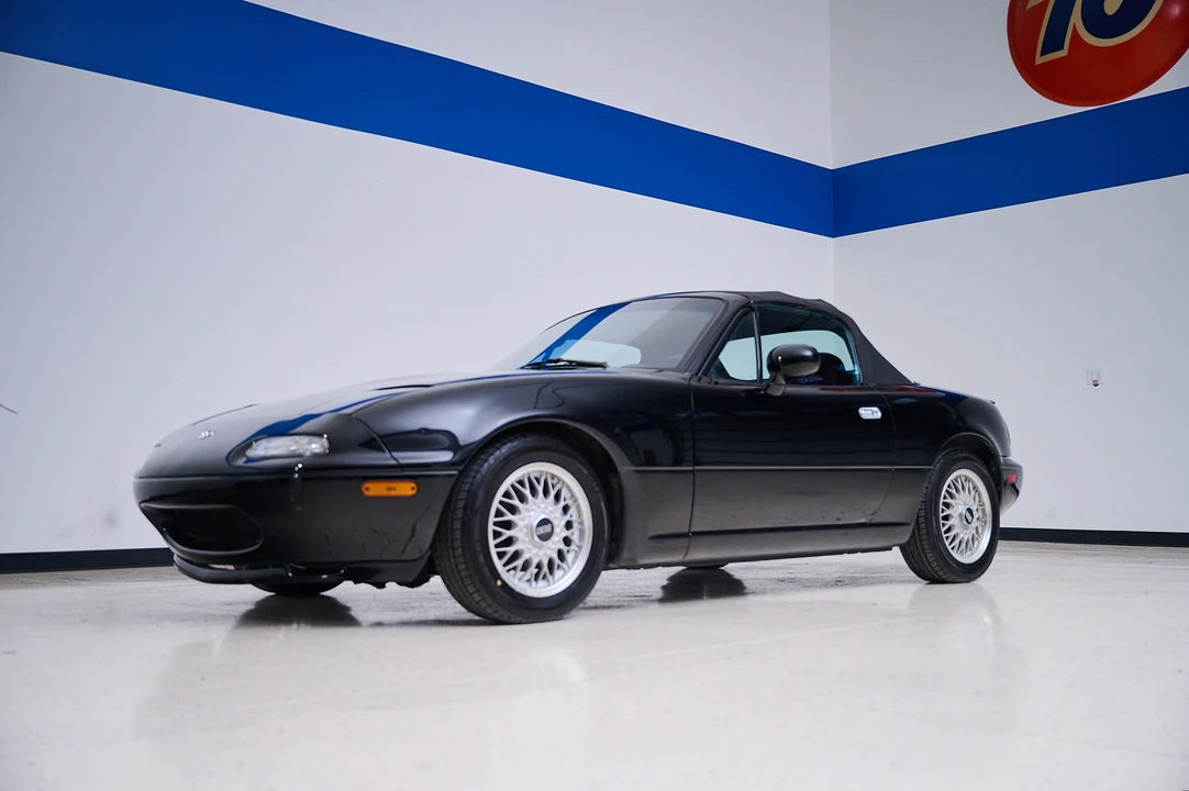 1993 Mazda NA MX-5 Miata - Image 2 of 31