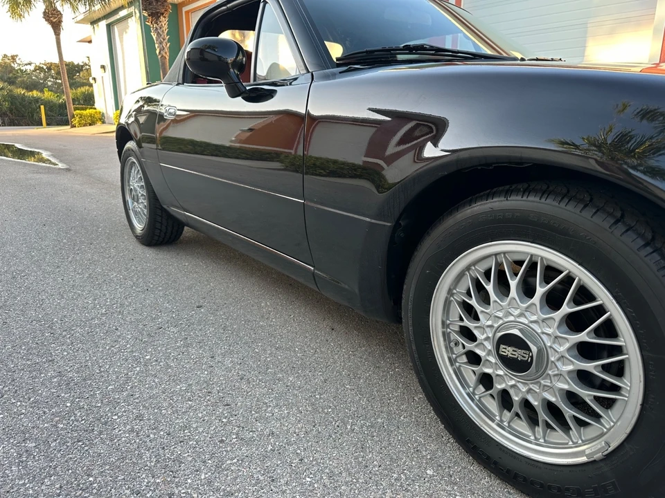 1993 Mazda NA MX-5 Miata - Image 9 of 21