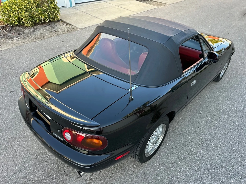 1993 Mazda NA MX-5 Miata - Image 10 of 21