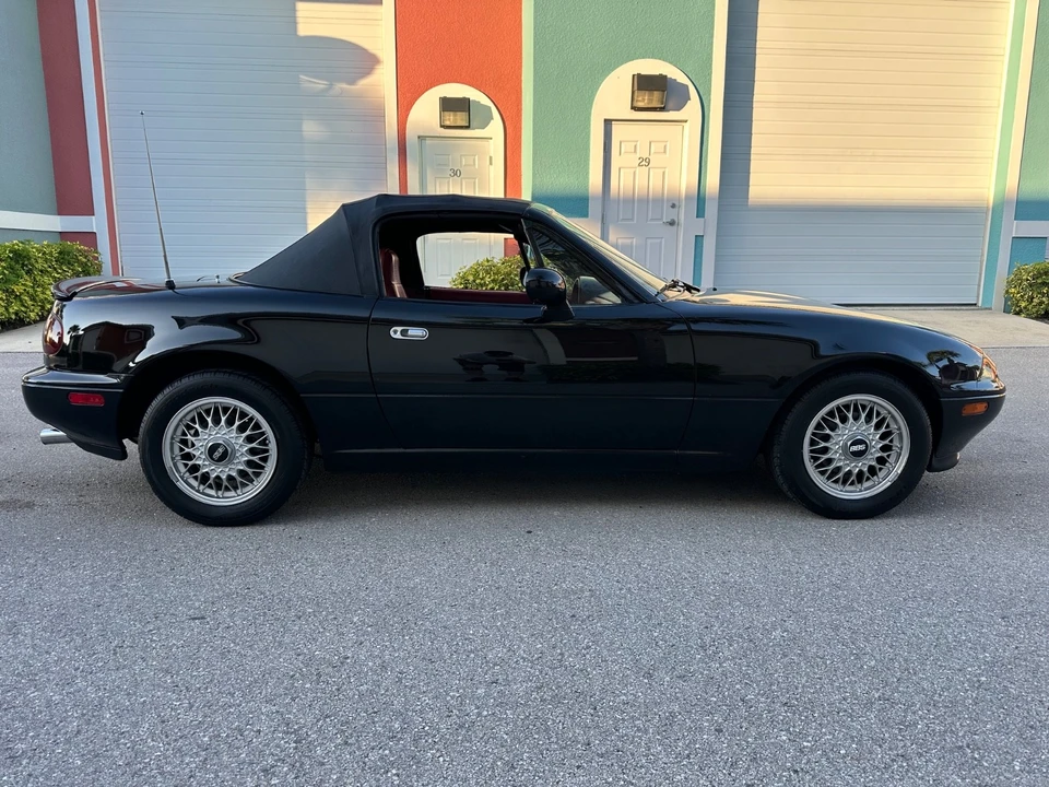 1993 Mazda NA MX-5 Miata - Image 3 of 21