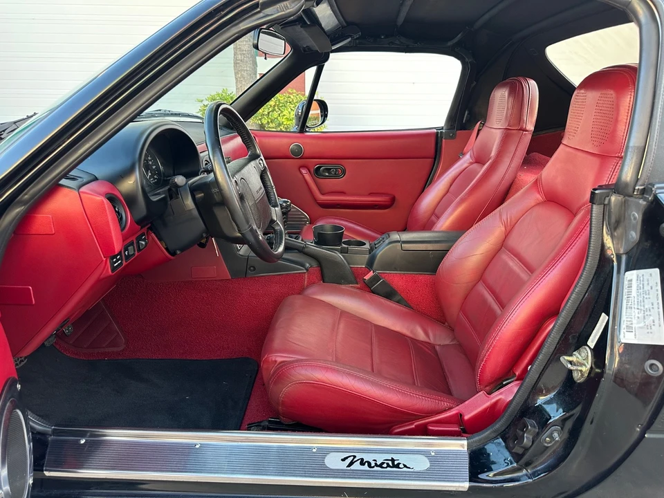 1993 Mazda NA MX-5 Miata - Image 19 of 21