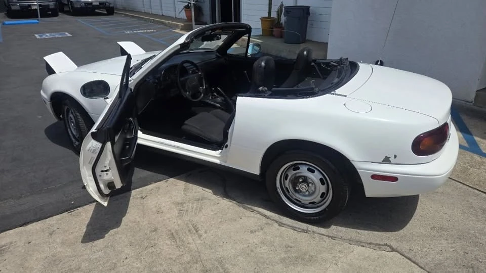 1993 Mazda NA MX-5 Miata - Image 8 of 20