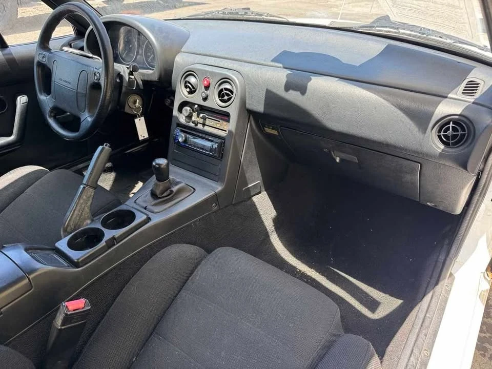 1993 Mazda NA MX-5 Miata - Image 11 of 20