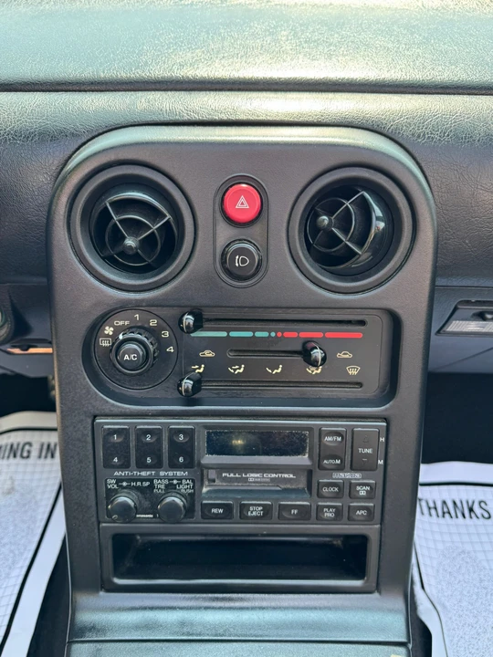 1993 Mazda NA MX-5 Miata - Image 18 of 25