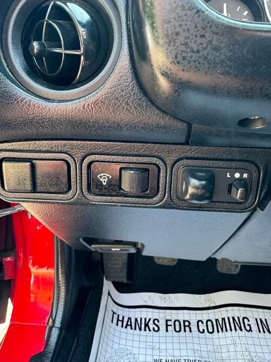 1993 Mazda NA MX-5 Miata - Image 17 of 25