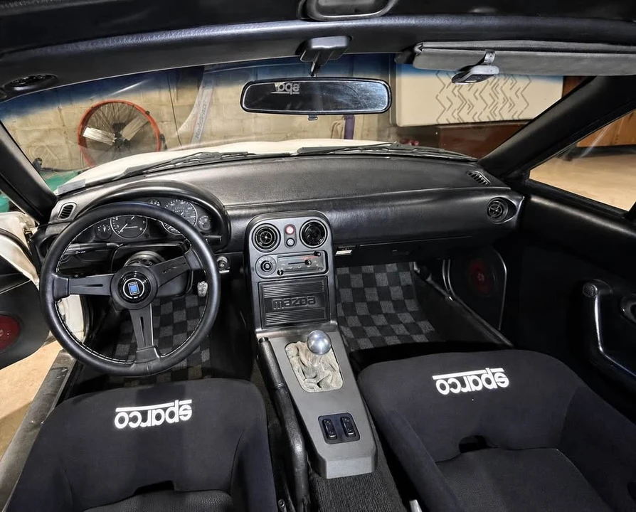 1993 Mazda NA MX-5 Miata - Image 6 of 7