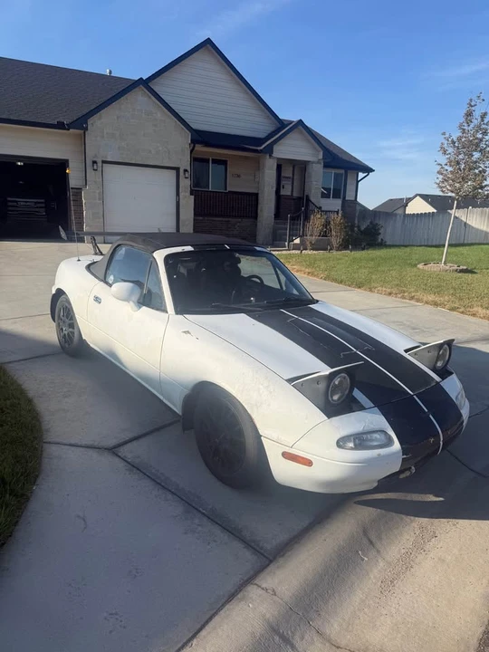 1993 Mazda NA MX-5 Miata - Image 2 of 4