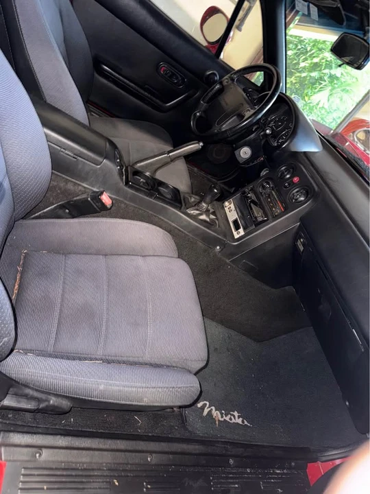 1993 Mazda NA MX-5 Miata - Image 4 of 11
