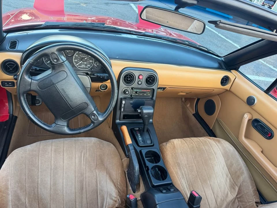 1993 Mazda NA MX-5 Miata - Image 8 of 11