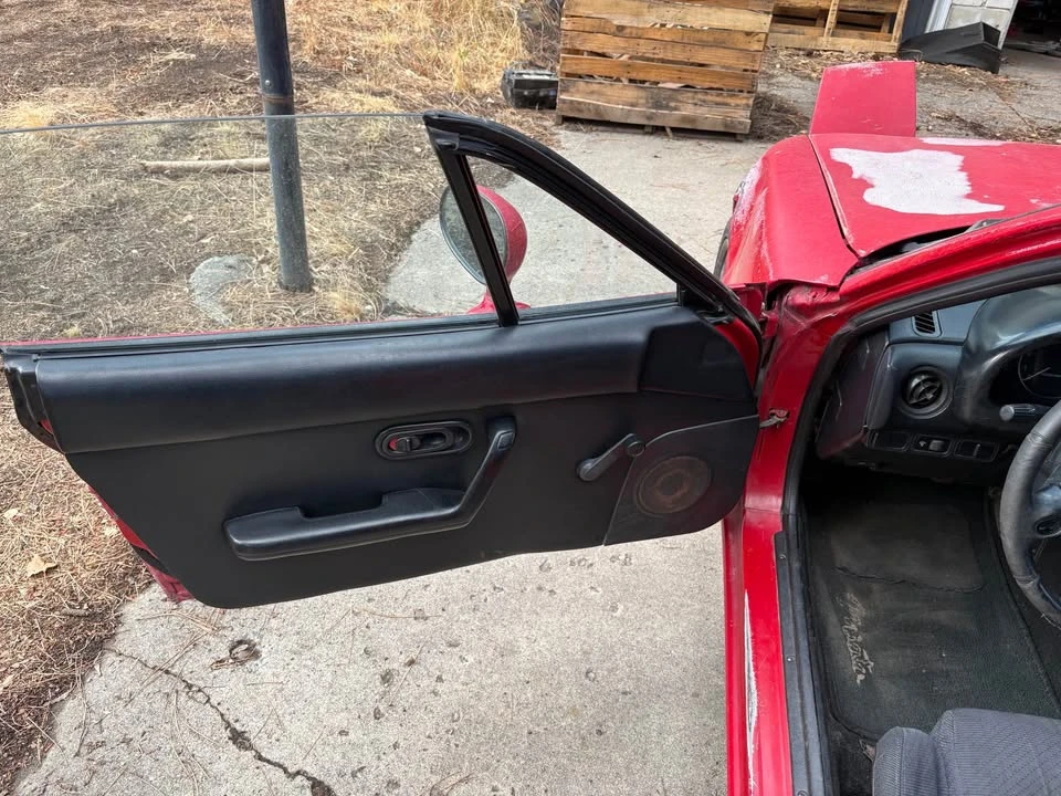 1993 Mazda NA MX-5 Miata - Image 13 of 15