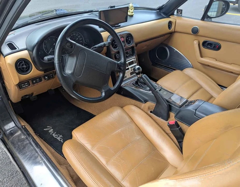 1993 Mazda NA MX-5 Miata - Image 7 of 10