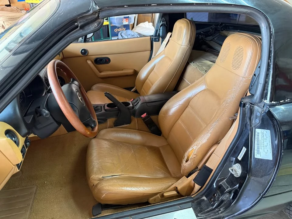 1993 Mazda NA MX-5 Miata - Image 6 of 9