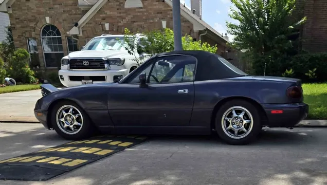 1993 Mazda MX-5 SE Convertible 2D