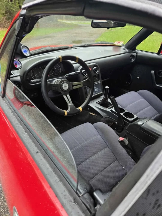 1993 Mazda NA MX-5 Miata - Image 5 of 11