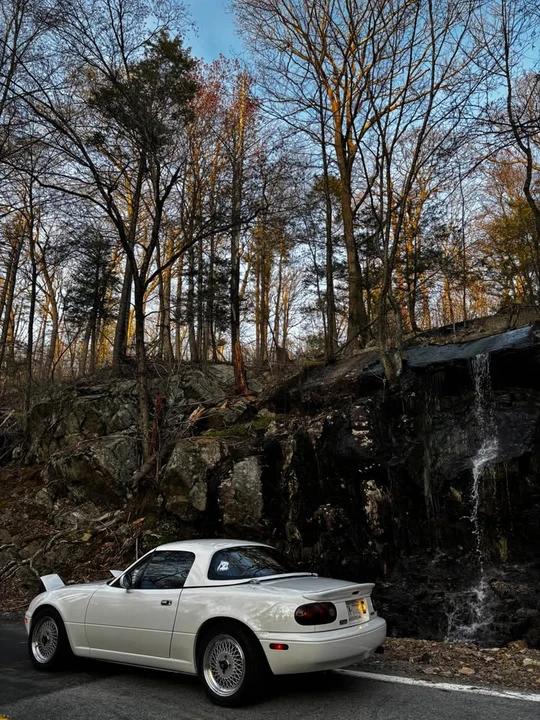 1993 Mazda NA MX-5 Miata - Image 6 of 6