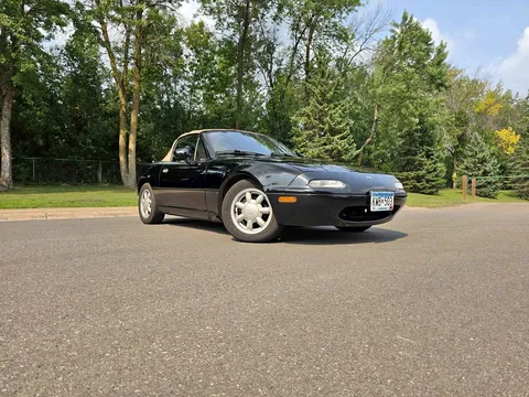 1993 Mazda MX-5 Touring Convertible 2D