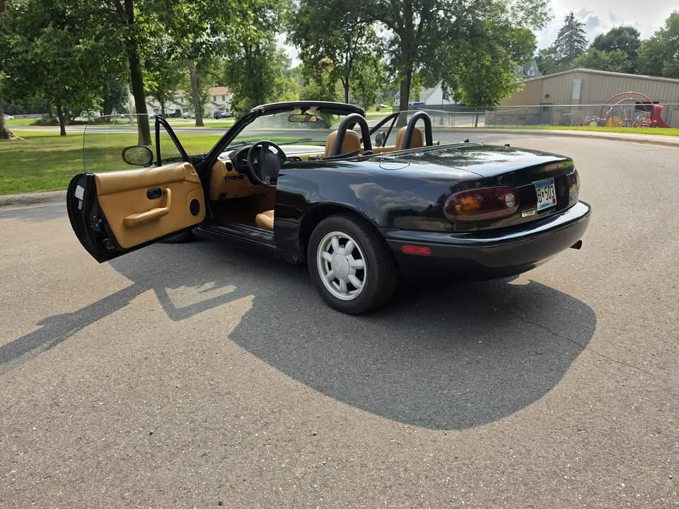 1993 Mazda NA MX-5 Miata - Image 10 of 20