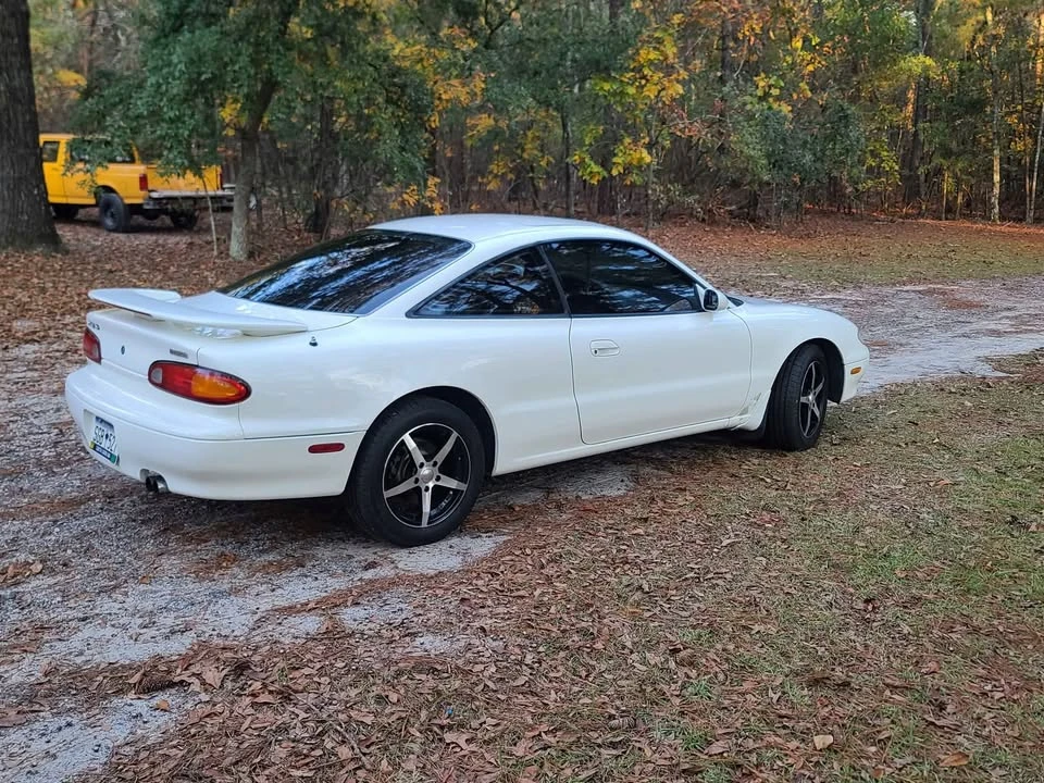1993 Mazda MX-6 2nd Gen - Image 2 of 10