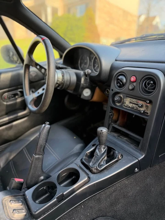 1993 Mazda NA MX-5 Miata - Image 8 of 8