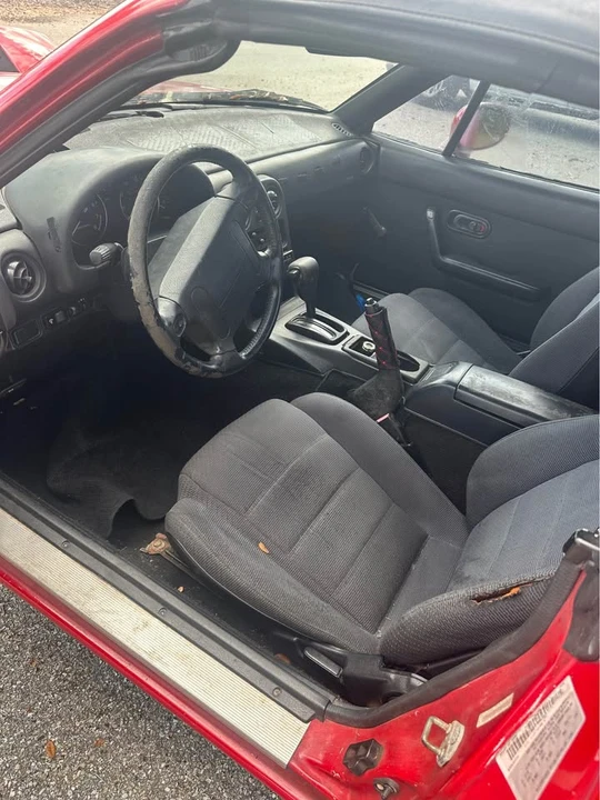 1993 Mazda NA MX-5 Miata - Image 6 of 10