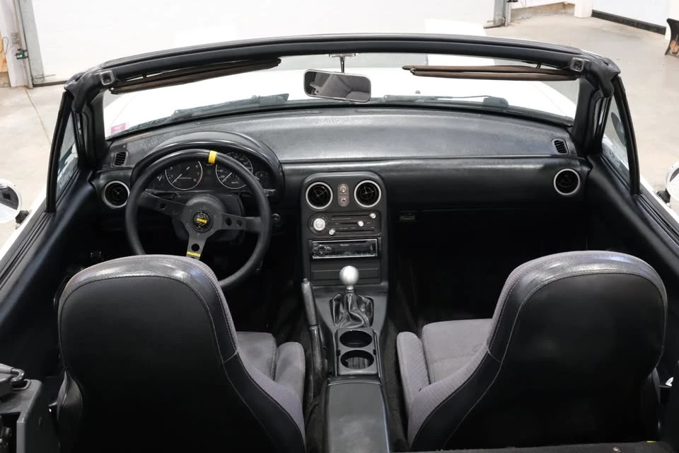 1993 Mazda NA MX-5 Miata - Image 11 of 18