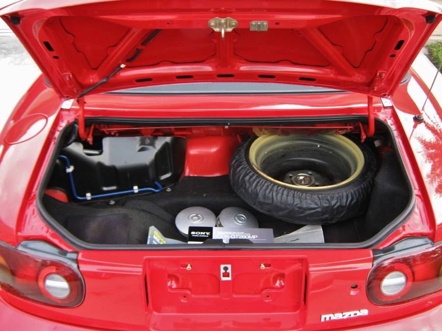 1993 Mazda NA MX-5 Miata - Image 6 of 11